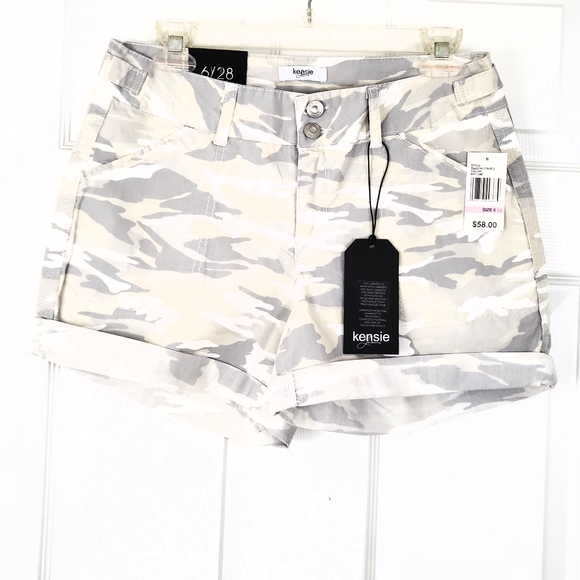 Kensie Pants - Kensie White Camo Shorts